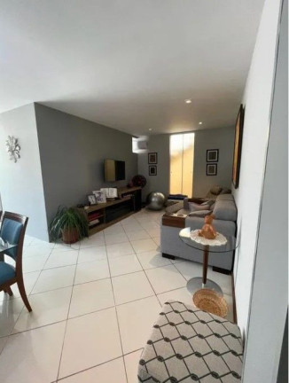 Imagem Casa com 4 Quartos à Venda, 220 m² em Piatã - Salvador