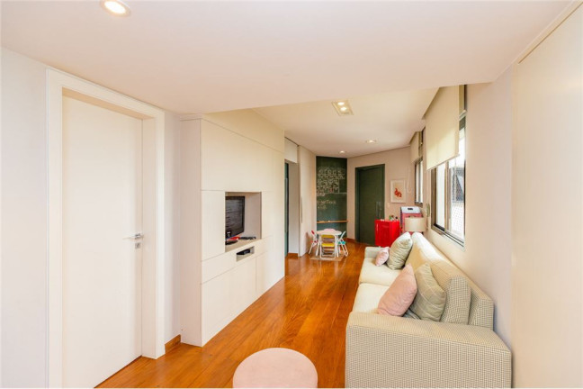 Imagem Apartamento com 3 Quartos à Venda, 218 m² em Itaim Bibi - São Paulo
