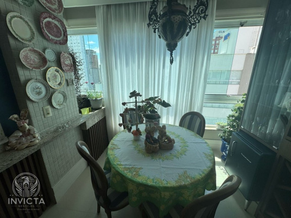 Imagem Apartamento com 3 Quartos à Venda, 162 m² em Centro - Balneário Camboriú Imagem Apartamento com 3 Quartos à Venda, 162 m² em Centro - Balneário Camboriú