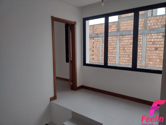 Imagem Casa com 3 Quartos à Venda, 146 m² em Campeche - Florianópolis Imagem Casa com 3 Quartos à Venda, 146 m² em Campeche - Florianópolis