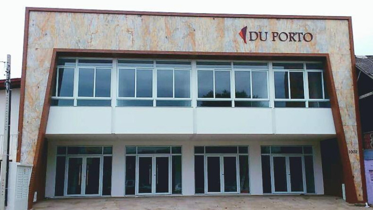 Sala Comercial à Venda, 128 m² em Centro - Torres