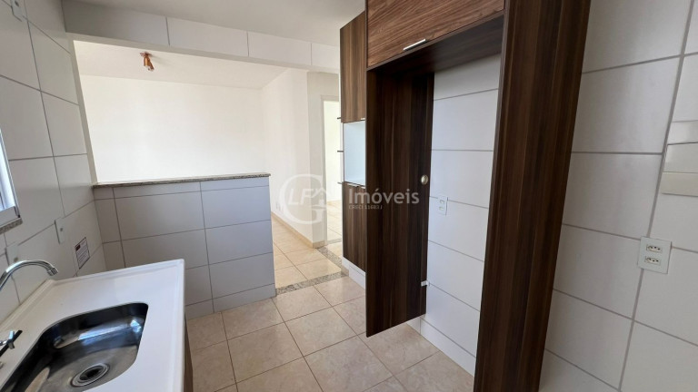 Imagem Imóvel com 2 Quartos à Venda, 40 m² em Tiradentes - Campo Grande Imagem Imóvel com 2 Quartos à Venda, 40 m² em Tiradentes - Campo Grande