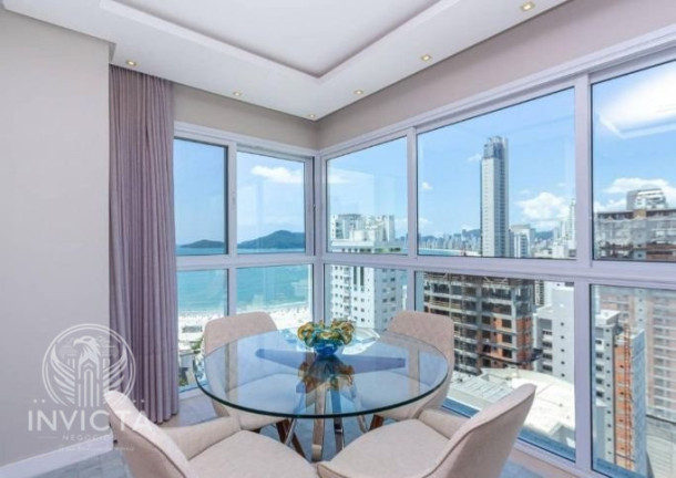 Imagem Cobertura com 3 Quartos à Venda, 222 m² em Pioneiros - Balneário Camboriú Imagem Cobertura com 3 Quartos à Venda, 222 m² em Pioneiros - Balneário Camboriú