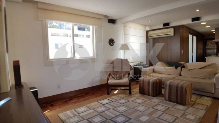 Imagem Apartamento com 3 Quartos à Venda, 149 m² em Moinhos De Vento - Porto Alegre Imagem Apartamento com 3 Quartos à Venda, 149 m² em Moinhos De Vento - Porto Alegre
