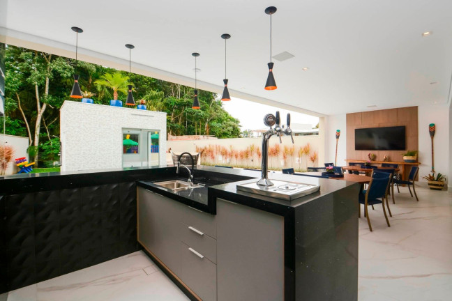 Imagem Casa com 6 Quartos à Venda, 628 m² em Riviera Módulo 12 - Bertioga Imagem Casa com 6 Quartos à Venda, 628 m² em Riviera Módulo 12 - Bertioga