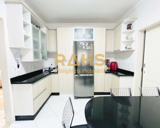 Imagem Casa com 4 Quartos à Venda, 226 m² em Costa E Silva - Joinville Imagem Casa com 4 Quartos à Venda, 226 m² em Costa E Silva - Joinville