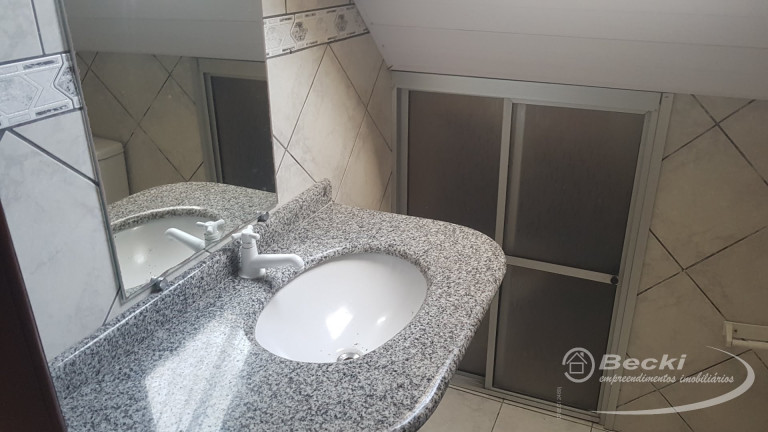 Imagem Casa com 6 Quartos à Venda, 166 m² em Atiradores - Joinville Imagem Casa com 6 Quartos à Venda, 166 m² em Atiradores - Joinville