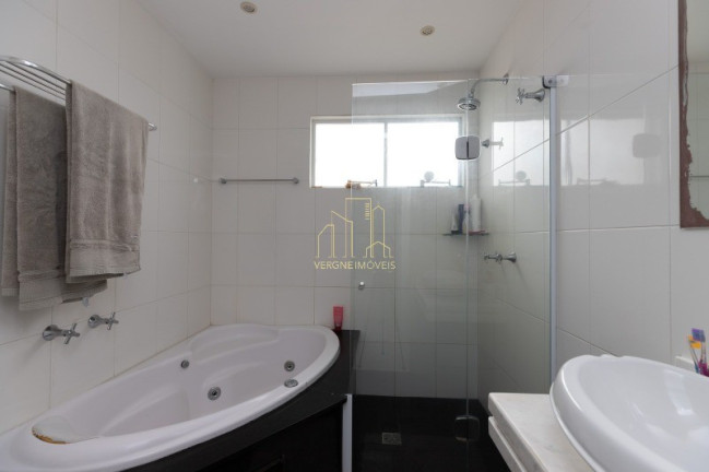 Imagem Imóvel com 4 Quartos à Venda, 260 m² em Piatã - Salvador Imagem Imóvel com 4 Quartos à Venda, 260 m² em Piatã - Salvador