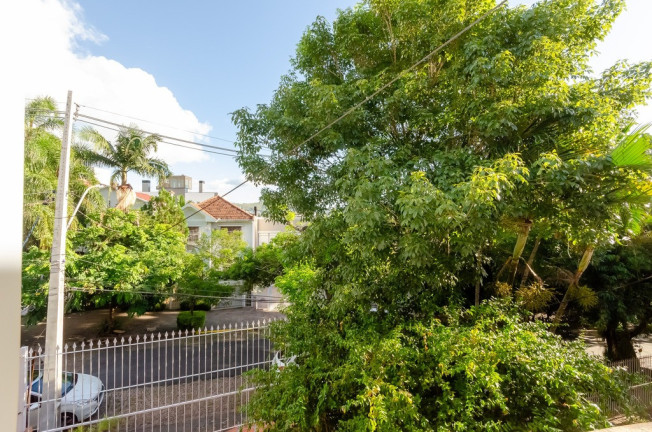Imagem Casa com 4 Quartos à Venda,  em Petrópolis - Porto Alegre