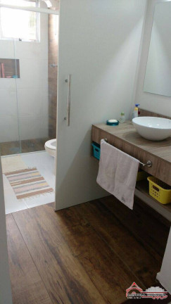 Imagem Casa com 3 Quartos à Venda, 200 m² em Centro - Jacareí Imagem Casa com 3 Quartos à Venda, 200 m² em Centro - Jacareí