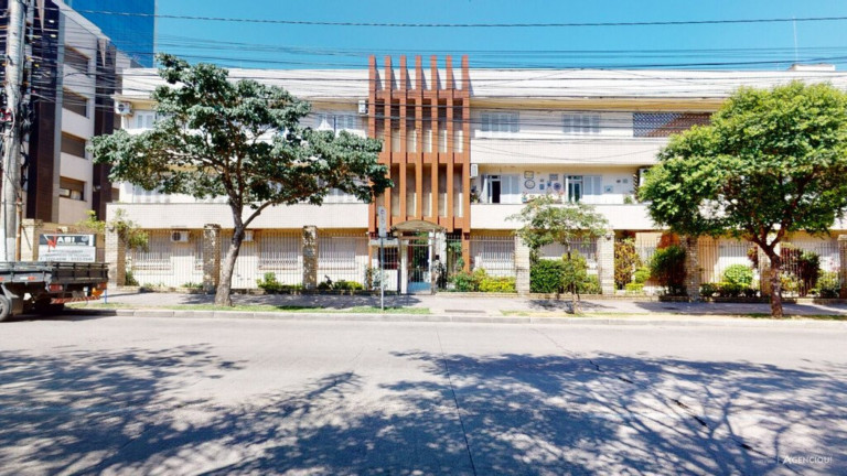 Imagem Imóvel com 3 Quartos à Venda, 76 m² em Petrópolis - Porto Alegre Imagem Imóvel com 3 Quartos à Venda, 76 m² em Petrópolis - Porto Alegre