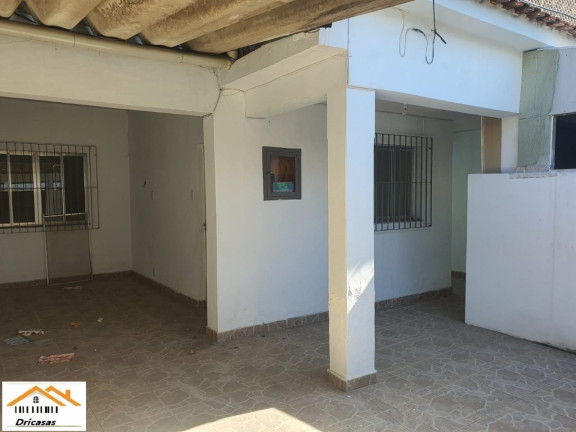 Imagem Sobrado com 6 Quartos à Venda, em Senador Camará - Rio De Janeiro Imagem Sobrado com 6 Quartos à Venda, em Senador Camará - Rio De Janeiro