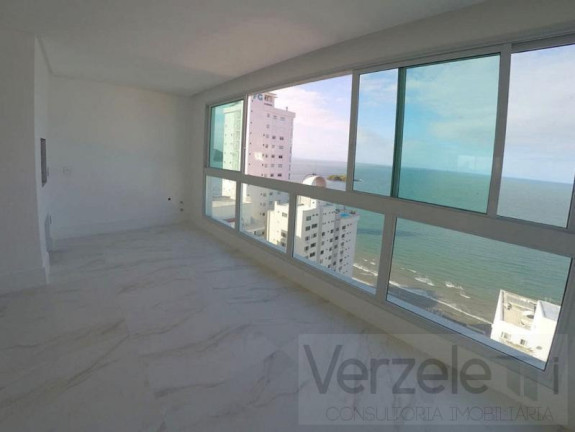 Imagem Apartamento com 3 Quartos à Venda, 151 m² em Centro - Balneário Camboriú Imagem Apartamento com 3 Quartos à Venda, 151 m² em Centro - Balneário Camboriú