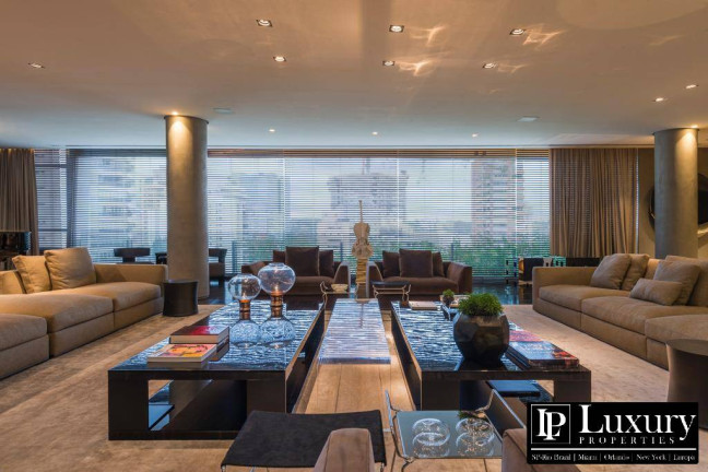Imagem Apartamento com 3 Quartos à Venda, 556 m² em Itaim Bibi - São Paulo Imagem Apartamento com 3 Quartos à Venda, 556 m² em Itaim Bibi - São Paulo