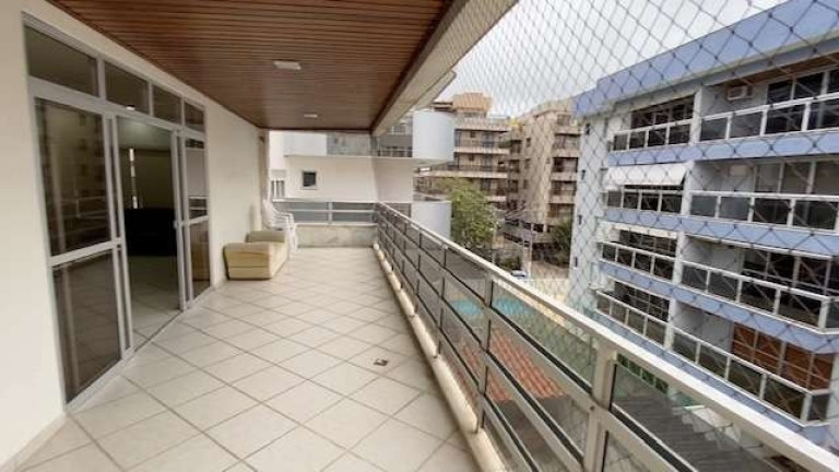 Imagem Apartamento com 3 Quartos à Venda, 209 m² em Algodoal - Cabo Frio Imagem Apartamento com 3 Quartos à Venda, 209 m² em Algodoal - Cabo Frio