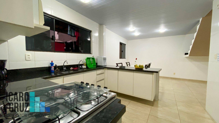 Imagem Casa com 5 Quartos à Venda, 309 m² em Itapuã - Salvador