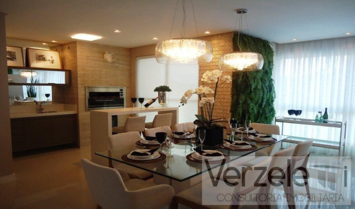 Apartamento com 4 Quartos à Venda, 140 m² em Centro - Balneário Camboriú
