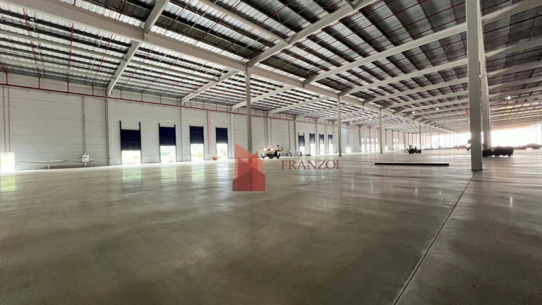 Imagem Galpão para Alugar, 50.000 m² em Espinheiros - Itajaí Imagem Galpão para Alugar, 50.000 m² em Espinheiros - Itajaí
