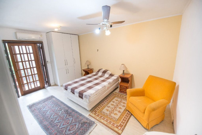 Imagem Casa com 4 Quartos à Venda, 272 m² em Rio Branco - Porto Alegre Imagem Casa com 4 Quartos à Venda, 272 m² em Rio Branco - Porto Alegre