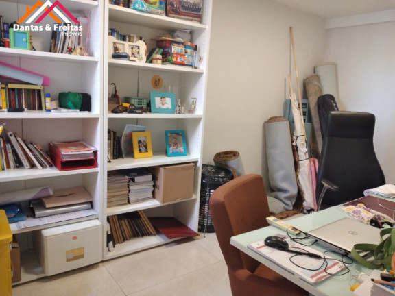Imagem Imóvel com 4 Quartos à Venda, em Eusebio - Eusébio Imagem Imóvel com 4 Quartos à Venda, em Eusebio - Eusébio