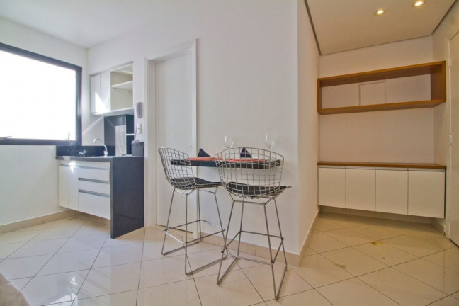 Imagem Imóvel com 1 Quarto à Venda, 34 m² em Moema - São Paulo Imagem Imóvel com 1 Quarto à Venda, 34 m² em Moema - São Paulo
