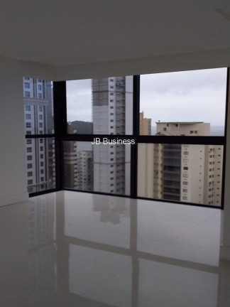 Imagem Imóvel com 3 Quartos à Venda, 122 m² em Centro - Balneário Camboriú Imagem Imóvel com 3 Quartos à Venda, 122 m² em Centro - Balneário Camboriú