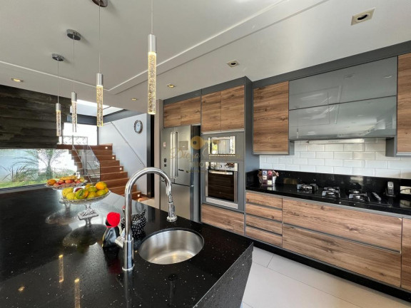 Imagem Casa com 6 Quartos à Venda, 1.713 m² em Quebra Frascos - Teresópolis Imagem Casa com 6 Quartos à Venda, 1.713 m² em Quebra Frascos - Teresópolis