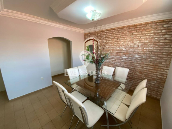 Imagem Casa com 4 Quartos à Venda, 269 m² em Vila Bela Vista - Itatiba