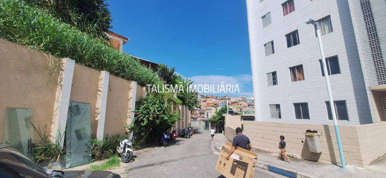 Imagem Casa com 2 Quartos à Venda, 62 m² em Jardim Elizabete - Taboão Da Serra