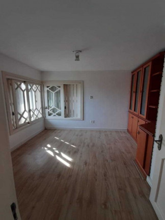Imagem Casa com 3 Quartos à Venda, 300 m² em Chácara Das Pedras - Porto Alegre