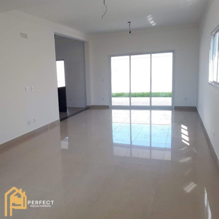 Imagem Casa com 3 Quartos à Venda, 206 m² em Via Dutra - Caçapava Imagem Casa com 3 Quartos à Venda, 206 m² em Via Dutra - Caçapava