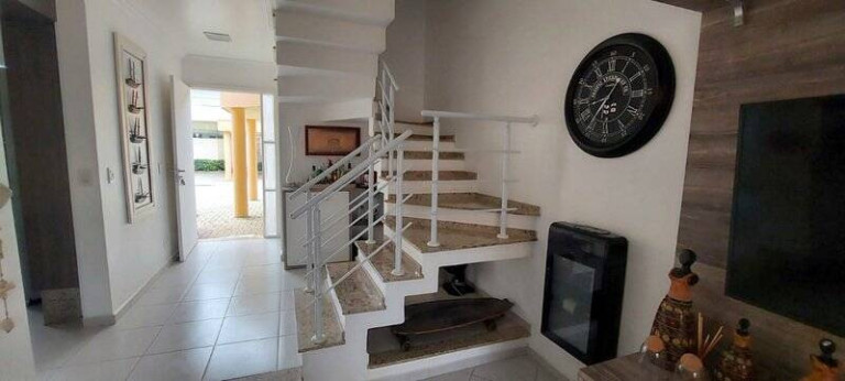 Imagem Casa com 4 Quartos à Venda, 230 m² em Peruíbe Imagem Casa com 4 Quartos à Venda, 230 m² em Peruíbe