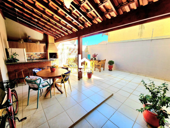 Imagem Casa com 3 Quartos à Venda, 150 m²