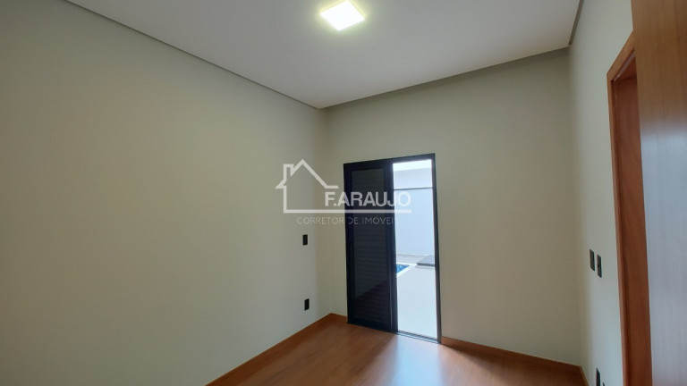Imagem Imóvel com 3 Quartos à Venda, 250 m² em Aparecidinha - Sorocaba Imagem Imóvel com 3 Quartos à Venda, 250 m² em Aparecidinha - Sorocaba