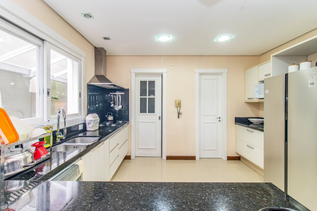 Imagem Casa com 4 Quartos à Venda, 387 m² em Belém Novo - Porto Alegre Imagem Casa com 4 Quartos à Venda, 387 m² em Belém Novo - Porto Alegre