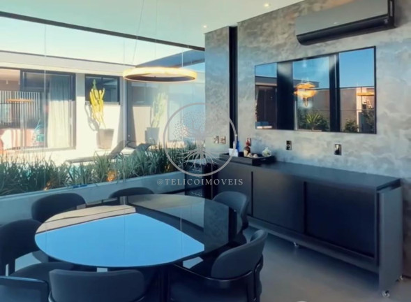 Imagem Casa de Condomínio com 3 Quartos à Venda, 390 m²