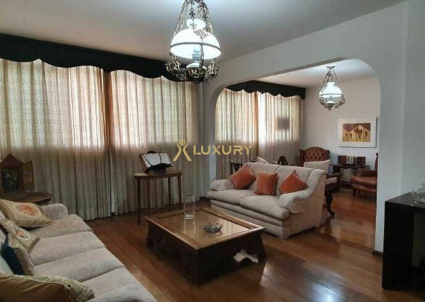Imagem Imóvel com 4 Quartos à Venda, 150 m² em Lourdes - Belo Horizonte Imagem Imóvel com 4 Quartos à Venda, 150 m² em Lourdes - Belo Horizonte