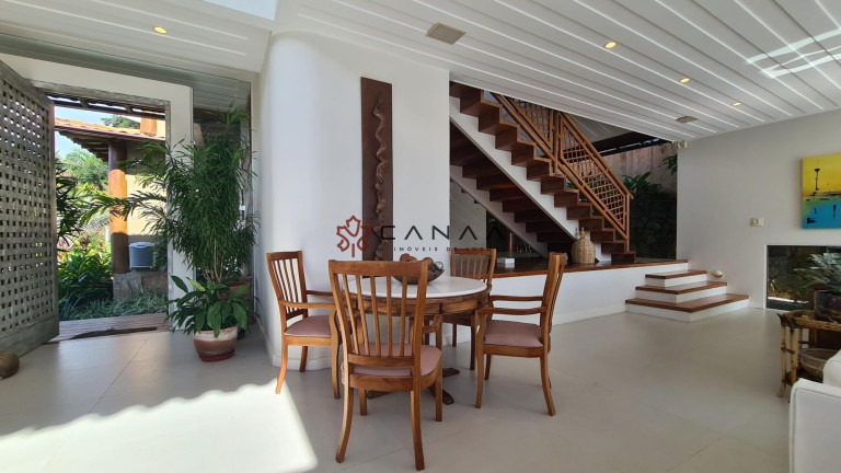 Imagem Casa com 6 Quartos à Venda, 900 m² em Ferradura - Armação Dos Búzios Imagem Casa com 6 Quartos à Venda, 900 m² em Ferradura - Armação Dos Búzios