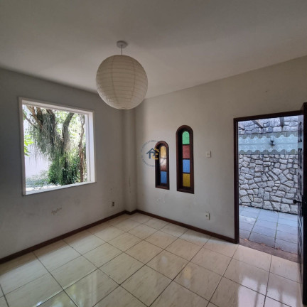 Imagem Casa com 3 Quartos à Venda, em Fonseca - Niterói Imagem Casa com 3 Quartos à Venda, em Fonseca - Niterói