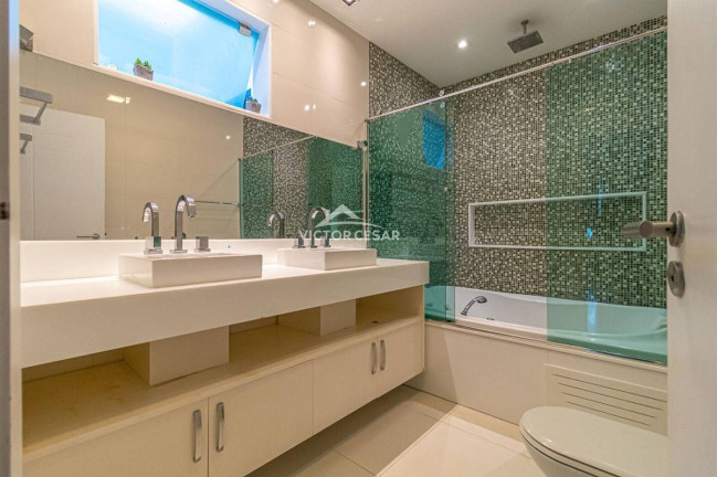 Imagem Casa com 4 Quartos à Venda, 595 m² em Humaitá - Rio De Janeiro