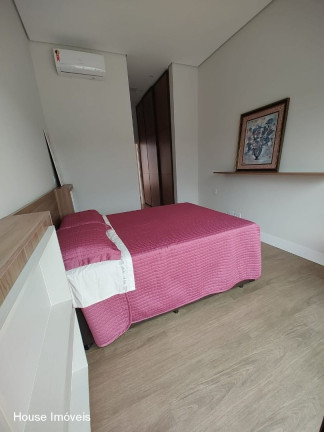Imagem Casa com 3 Quartos à Venda, 400 m² em Medeiros - Jundiaí Imagem Casa com 3 Quartos à Venda, 400 m² em Medeiros - Jundiaí