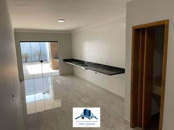 Imagem Casa com 3 Quartos à Venda, 190 m² Imagem Casa com 3 Quartos à Venda, 190 m²