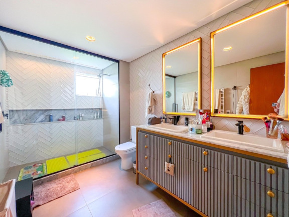 Apartamento com 3 Quartos à Venda, 268 m² em Moinhos De Vento - Porto Alegre