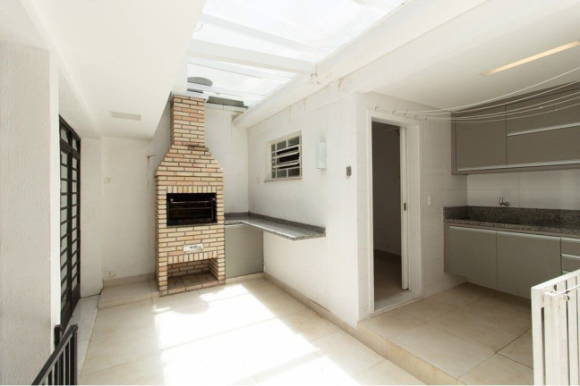 Imagem Casa com 3 Quartos à Venda, 109 m² em Moema - São Paulo Imagem Casa com 3 Quartos à Venda, 109 m² em Moema - São Paulo