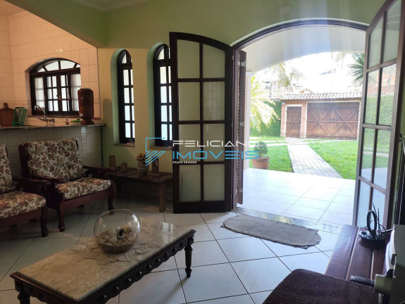 Imagem Casa com 3 Quartos à Venda, 200 m² em Canto Do Forte - Praia Grande Imagem Casa com 3 Quartos à Venda, 200 m² em Canto Do Forte - Praia Grande