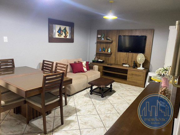 Apartamento com 2 Quartos à Venda,  em Centro - Balneário Camboriú