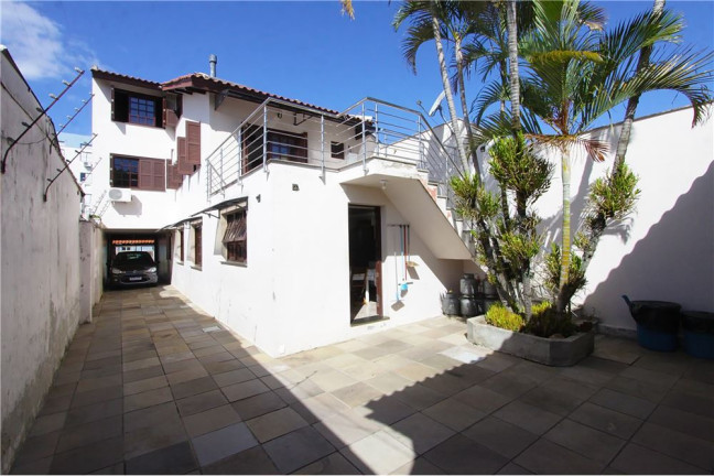 Imagem Casa com 5 Quartos à Venda, em São José - Porto Alegre Imagem Casa com 5 Quartos à Venda, em São José - Porto Alegre
