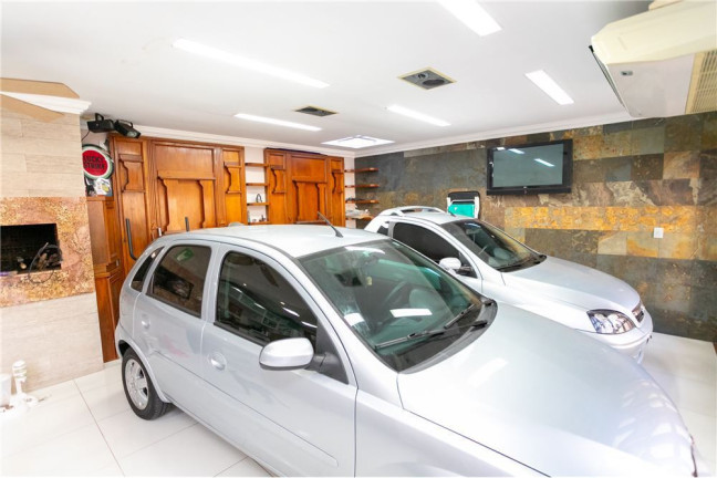 Imagem Casa com 4 Quartos à Venda, 400 m² em Jardim Planalto - Porto Alegre Imagem Casa com 4 Quartos à Venda, 400 m² em Jardim Planalto - Porto Alegre