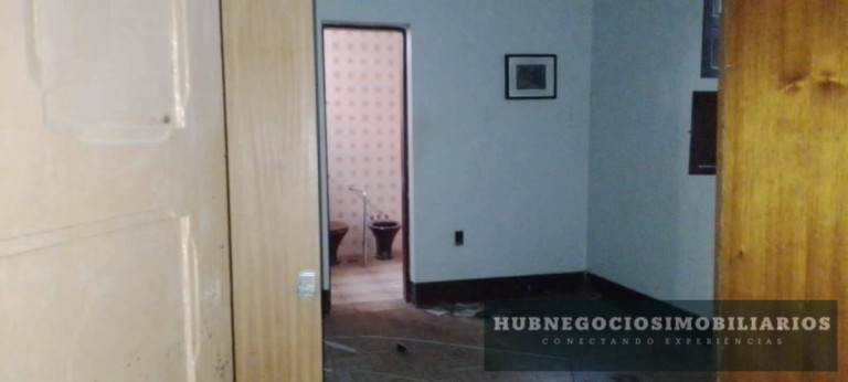 Imagem Casa com 6 Quartos à Venda, em Centro - Montes Claros Imagem Casa com 6 Quartos à Venda, em Centro - Montes Claros