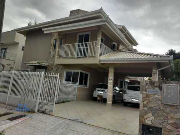 Imagem Casa com 3 Quartos à Venda, 250 m² em Carianos - Florianópolis Imagem Casa com 3 Quartos à Venda, 250 m² em Carianos - Florianópolis